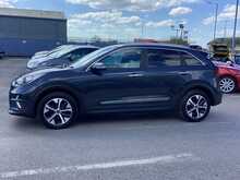 Kia Niro First Edition - U44212