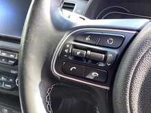 Kia Niro First Edition - U44212