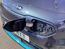 Kia Niro First Edition - U44212