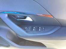 Peugeot E-2008 Active Premium + - U44230