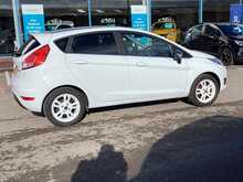 Ford Fiesta T EcoBoost Zetec White Edition - U44236