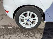 Ford Fiesta T EcoBoost Zetec White Edition - U44236