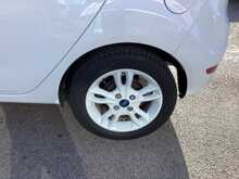 Ford Fiesta T EcoBoost Zetec White Edition - U44236