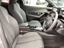 Peugeot 2008 PureTech GT - U44249