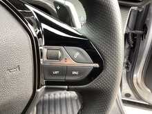 Peugeot 2008 PureTech GT - U44249