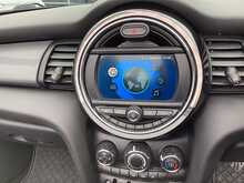 MINI Convertible Cooper Sport - U44256