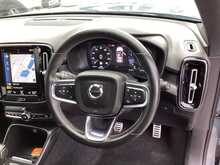Volvo XC40 T3 R-Design Pro - U44257