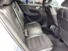 Volvo XC40 T3 R-Design Pro - U44257