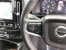 Volvo XC40 T3 R-Design Pro - U44257