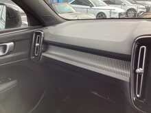 Volvo XC40 T3 R-Design Pro - U44257