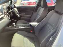 Toyota C-HR VVT-h Icon - U44260