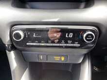 Toyota Yaris VVT-h Icon - U44263