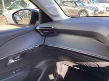 Peugeot 208 PureTech Active Premium + - U44267