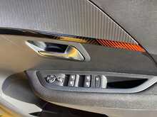 Peugeot 208 PureTech Active Premium + - U44267