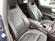 Mercedes-Benz CLA CLA180 AMG Line - U44275