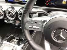 Mercedes-Benz CLA CLA180 AMG Line - U44275