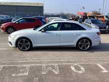 Audi A4 TFSI Black Edition - U44279