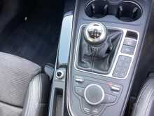 Audi A4 TFSI Black Edition - U44279