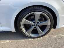 Audi A4 TFSI Black Edition - U44279