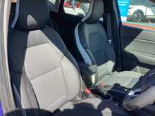 Renault Captur TCe techno - U44286
