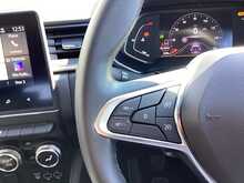 Renault Captur TCe techno - U44286