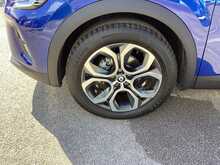 Renault Captur TCe techno - U44286