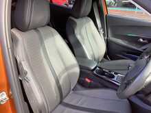 Peugeot 2008 PureTech Allure - U44295