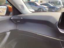 Peugeot 2008 PureTech Allure - U44295