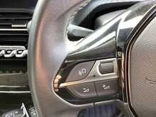 Peugeot 2008 PureTech Allure - U44295