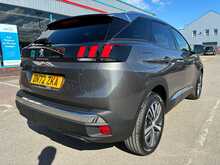 Peugeot 3008 BlueHDi Allure Premium + - U44321