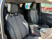 Peugeot 3008 BlueHDi Allure Premium + - U44321