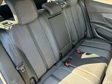 Peugeot 3008 BlueHDi Allure Premium + - U44321