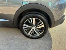 Peugeot 3008 BlueHDi Allure Premium + - U44321