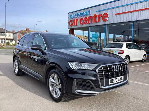 Audi Q7 1.6 E-TECH techno SUV 5dr Petrol Hybrid Auto 2WD Euro 6 (s/s) (145 ps)