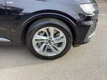 Audi Q7 TFSIe V6 S line - U44331