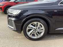 Audi Q7 TFSIe V6 S line - U44331