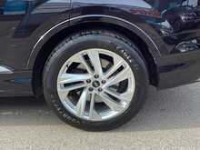 Audi Q7 TFSIe V6 S line - U44331