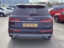 Audi Q7 TFSIe V6 S line - U44331