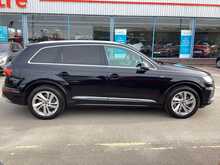 Audi Q7 TFSIe V6 S line - U44331