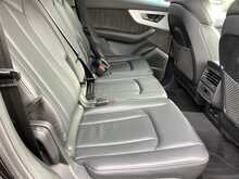 Audi Q7 TFSIe V6 S line - U44331
