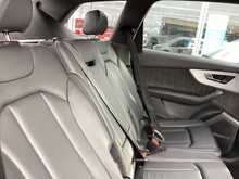Audi Q7 TFSIe V6 S line - U44331