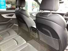 Audi Q7 TFSIe V6 S line - U44331