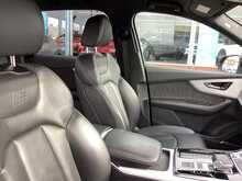 Audi Q7 TFSIe V6 S line - U44331