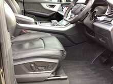 Audi Q7 TFSIe V6 S line - U44331