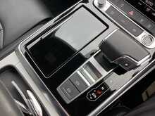 Audi Q7 TFSIe V6 S line - U44331