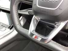 Audi Q7 TFSIe V6 S line - U44331
