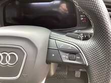 Audi Q7 TFSIe V6 S line - U44331