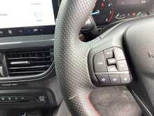 Ford Focus T EcoBoost ST-Line - U44377