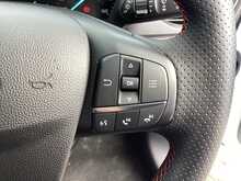 Ford Focus T EcoBoost ST-Line - U44377
