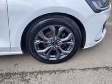 Ford Focus T EcoBoost ST-Line - U44377